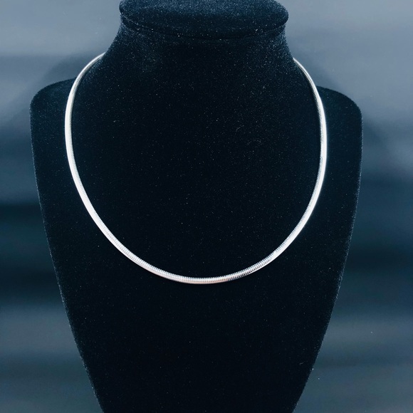 10k Gold Italy 3mm Omega chain Necklace - Picture 13 of 17